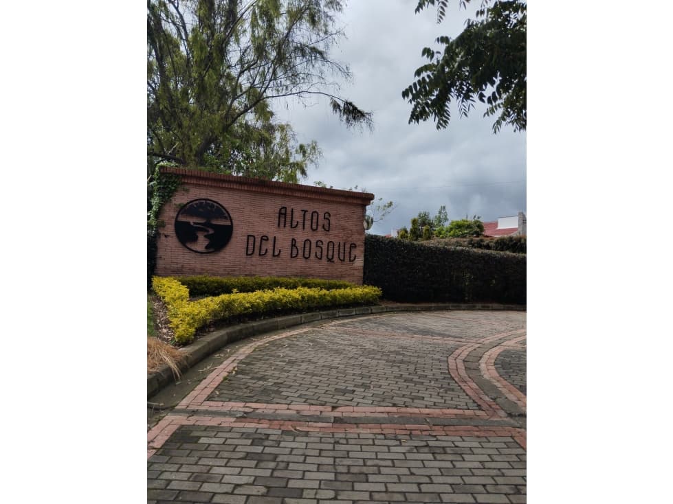 GRAN OPORTUNIDAD DE INVERSIÓN, VENDO O PERMUTO LOTE ALTOS DEL BOSQUE - 1