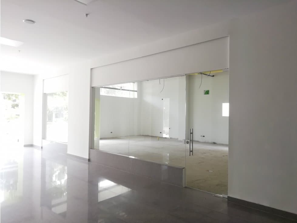 Arriendo Local primer piso Centro comercial Norte de Barranquilla - 1