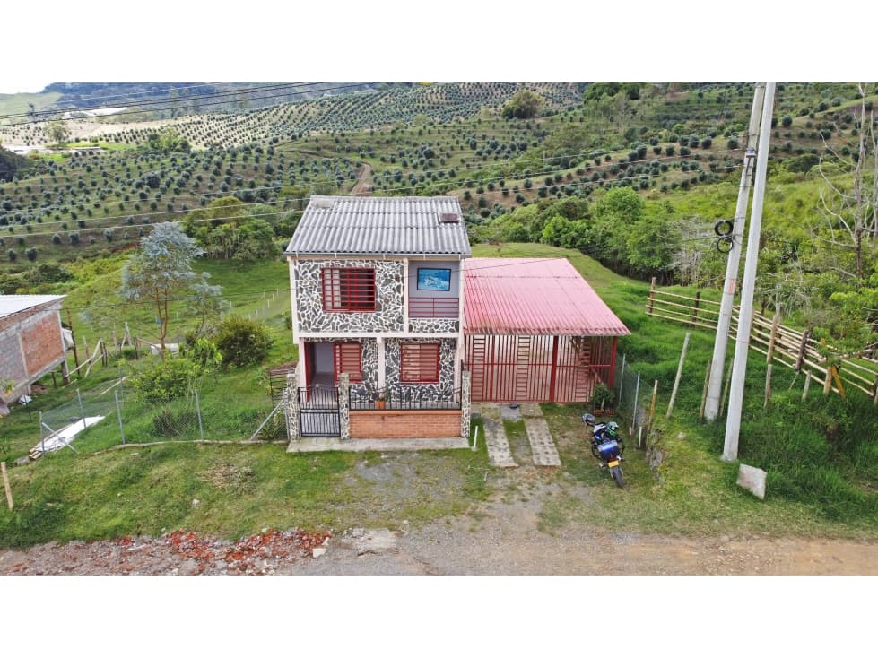 CASA EN VENTA, LA NEBLINA, VERSALLES - 1