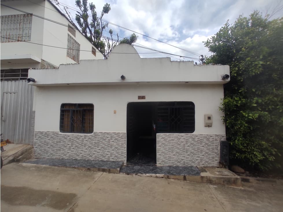 CASA EN ARRIENDO EXCELENTE UBICACIÓN BARRIO LA ESPERANZA - 1