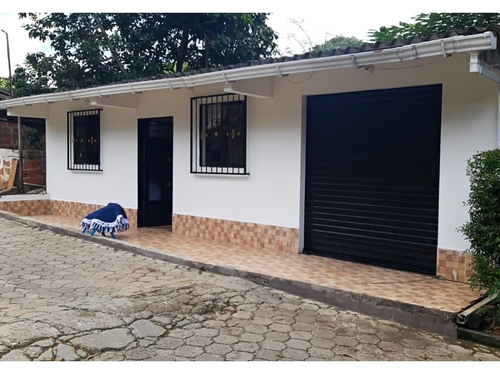 CASA CON LOCAL DE 70 MTS2  SAN JOSE DEL NUS SAN ROQUE - 1