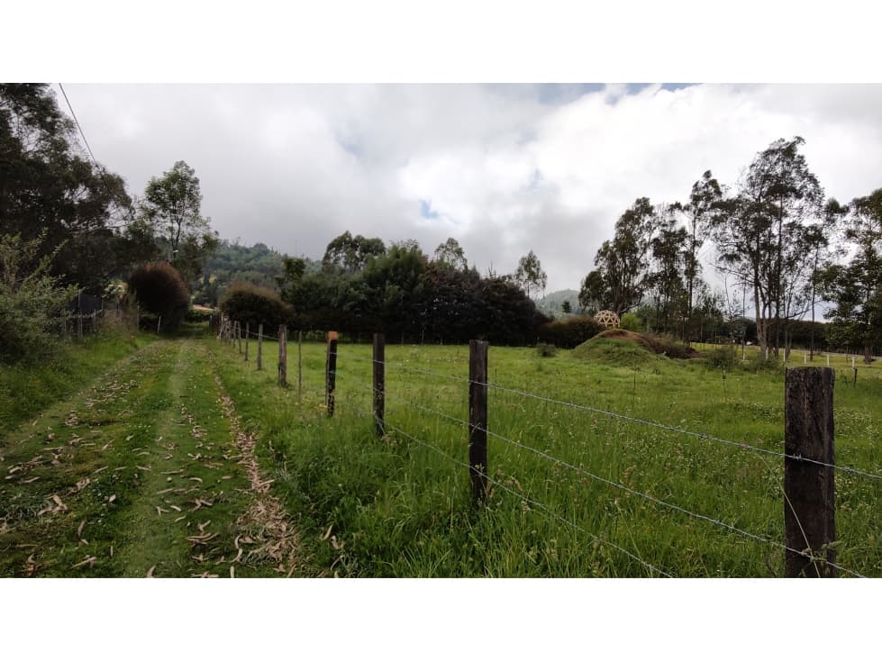 VENDO LINDO LOTE PLANO EN BOJACÁ, ÁREA 2.000 M2, ZONA EXCLUSIVA. - 1