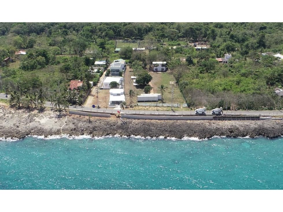 CASA LOTE EN VENTA EN SAN ANDRES ISLAS FRENTE A LA PLAYA - 1