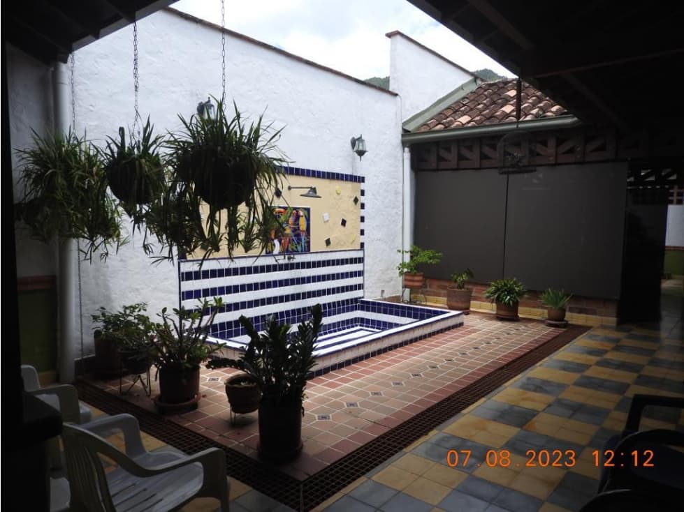 VENTA DE AMPLIA CASA EN VENECIA ANTIOQUIA - 1