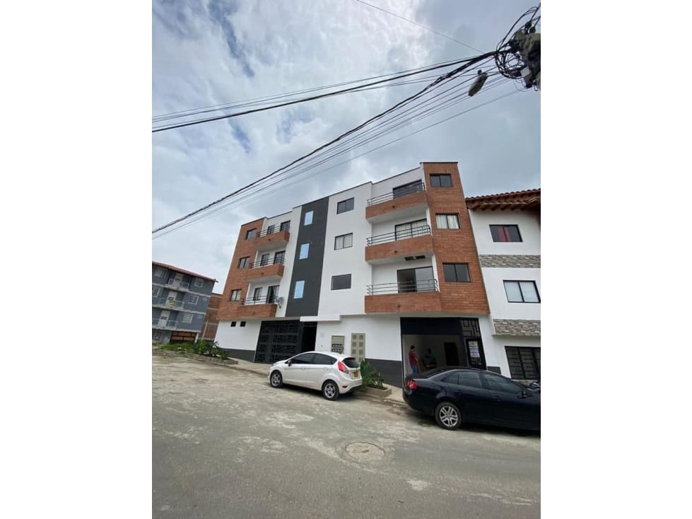 LOCAL EN VENTA - CARMEN DE VIBORAL P1 - 1