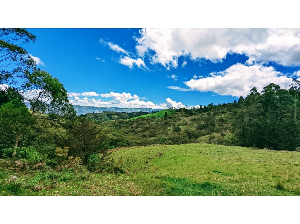Lote AgroTuristico 110mil m² Para Venta Girardota Antioquia - 1