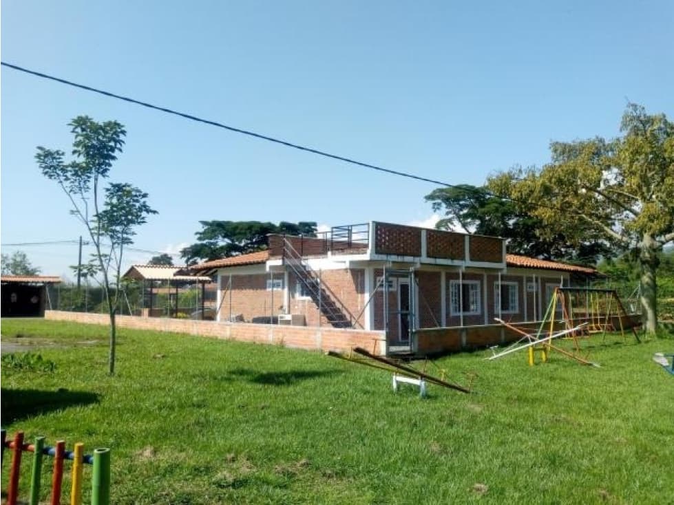 Se Vende Casa Campestre en Condominio - 1