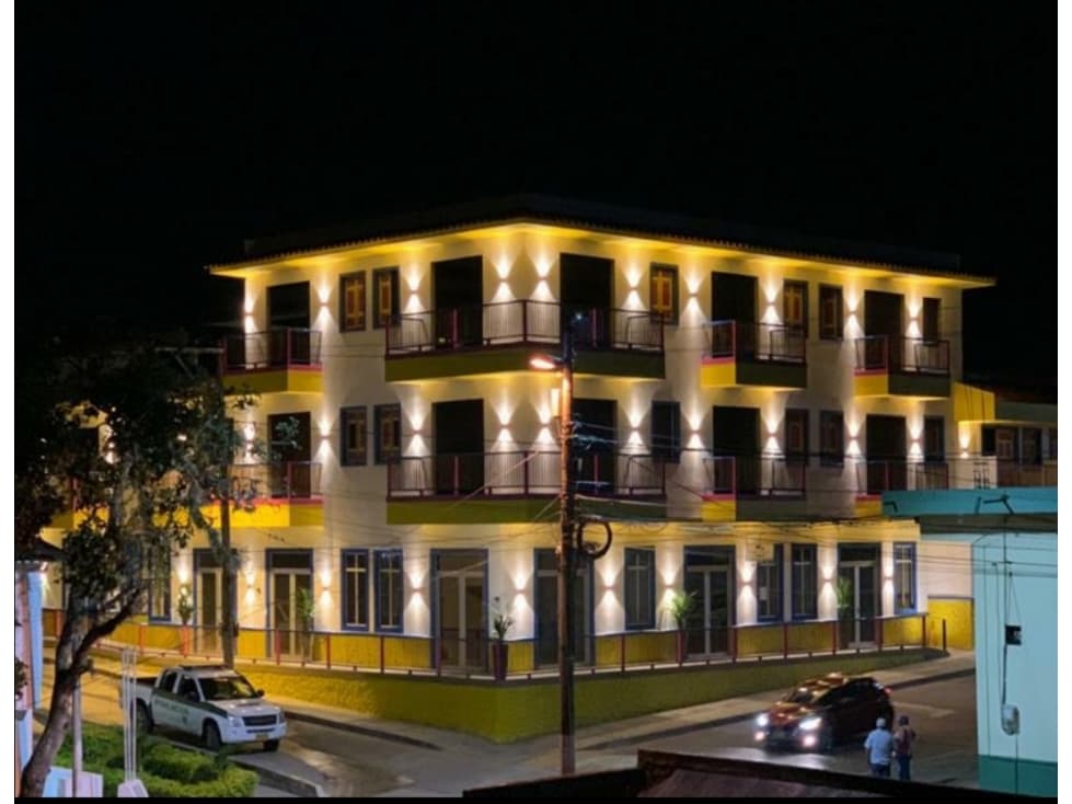 Se Vende o Permuta Espectacular Propiedad Rentable en Alcalá. - 1