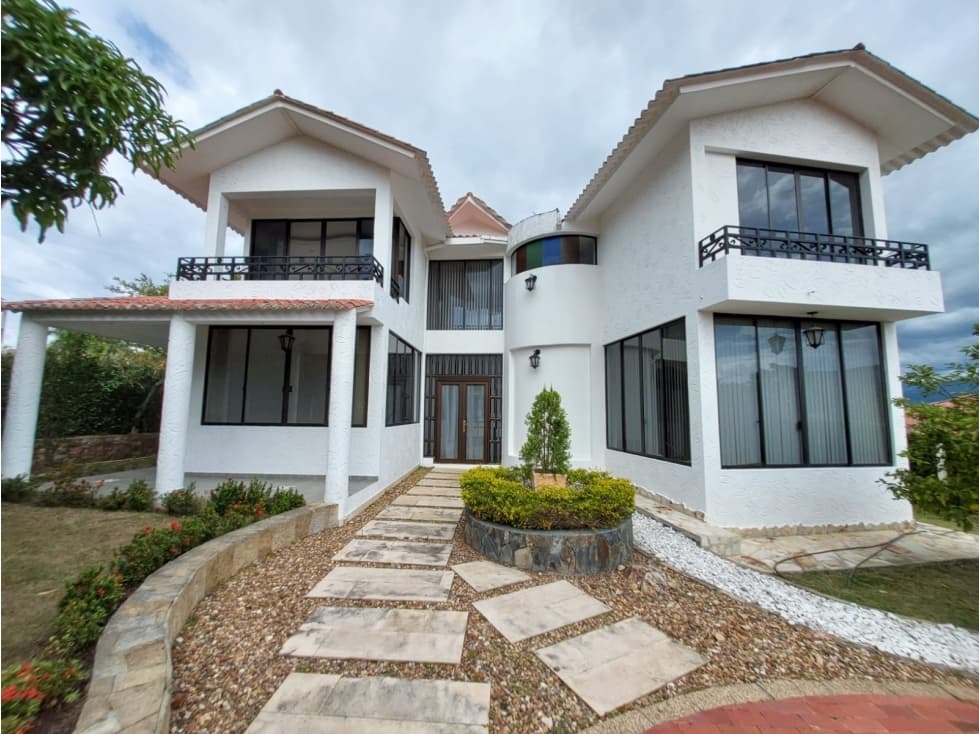VENTA LINDISIMA CASA CAMPESTRE EN EL MEJOR CONDOMINIO DE CHINAUTA - 1