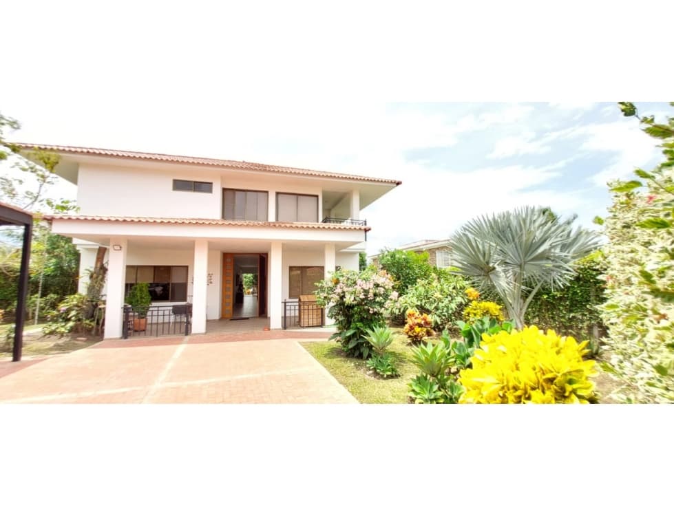 VENTA HERMOSA CASA QUINTA DENTRO DEL MEJOR CONDOMINIO DE CHINAUTA - 1