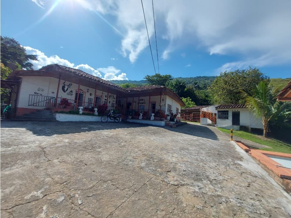 Se Vende Finca En Toro - Valle Del Cauca - 1