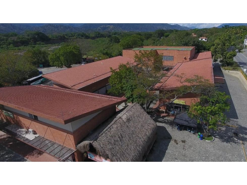 SE VENDE LOCAL EN CENTRO COMERCIAL DE SANTA FE DE ANTIOQUIA - 1