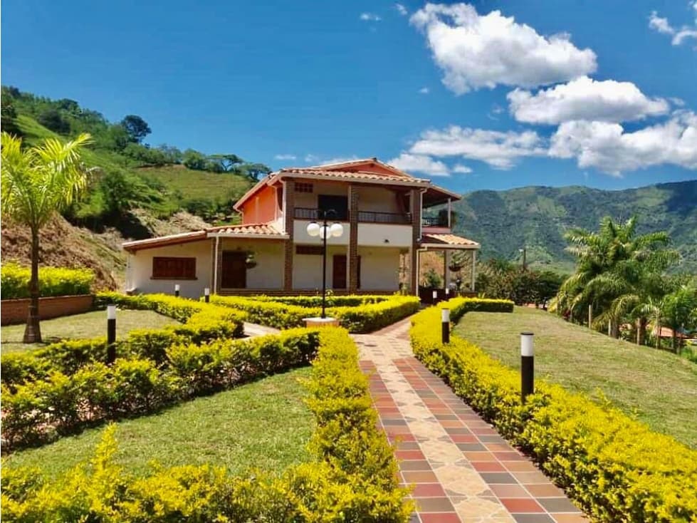 Espectacular finca de recreo en Hispania - 1