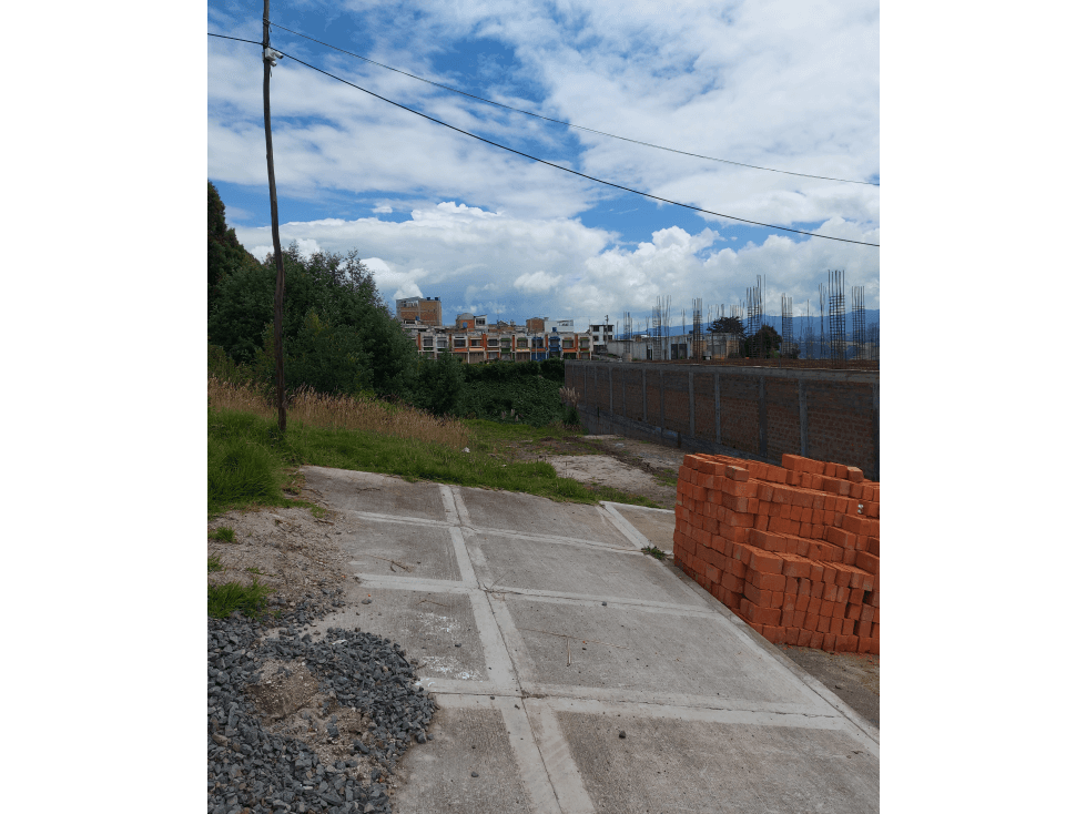 SE VENTE LOTE PRADOS DEL OESTE - 1