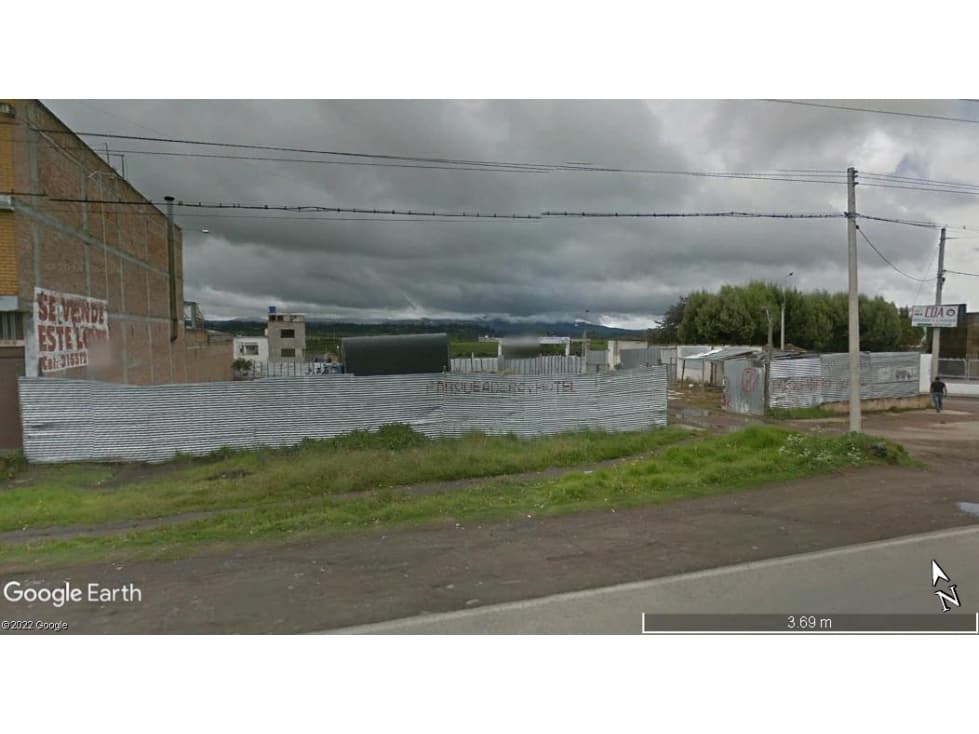 VENTA DE LOTE EN EL MEJOR SECTOR COMERCIAL - 1