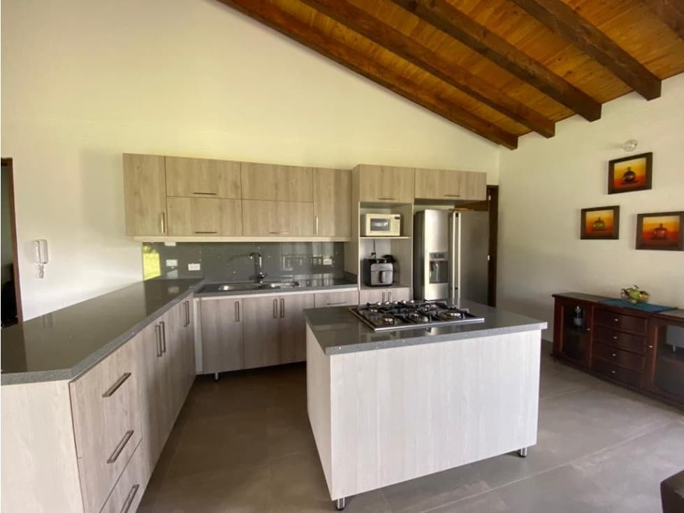 Casa Campestre en Alquiler Carmen de Viboral - 1