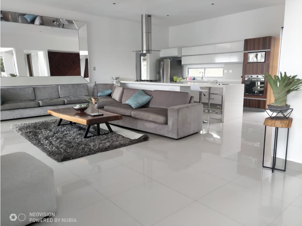 Venta de Casa Campestre Ubicada en el Lago Calima - 1