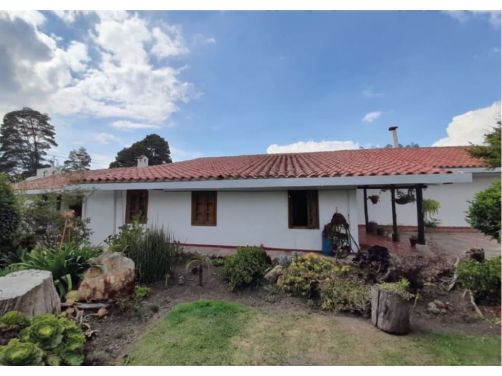 GRAN OPORTUNIDAD DE INVERSIÓN CASA TERRENO 9365 M2 - 1