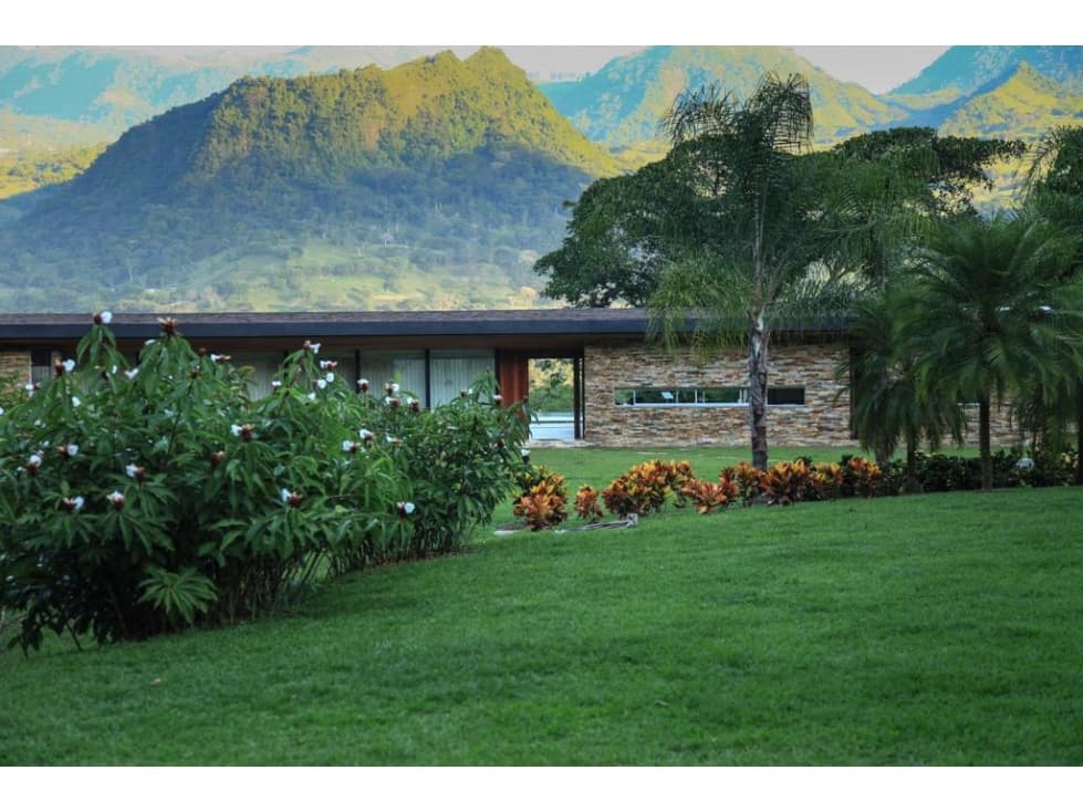 Casa campestre en condominio la Siria - 1