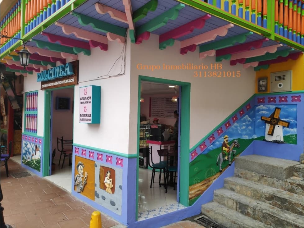 El mejor local de Guatape - 1