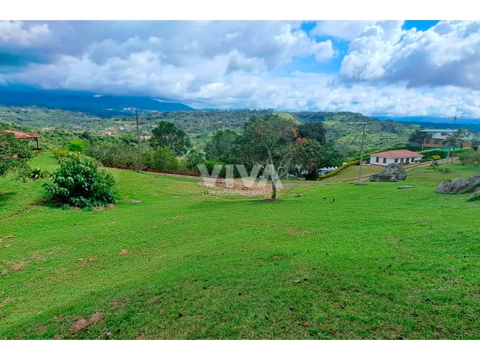 LOTE CONJUNTO CERRADO - 1
