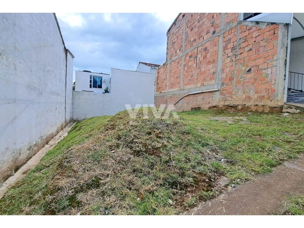 LOTE EN CONJUNTO SILVANIA - 1