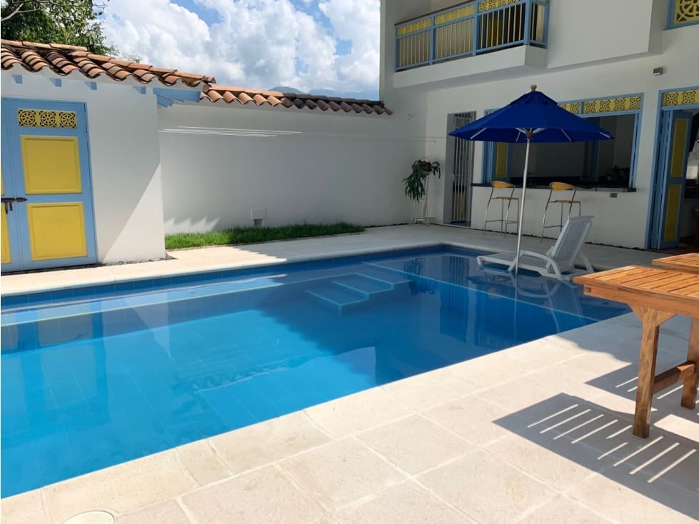 Venta Casa  en Cauca Viejo, amoblada, Unidad cerrada, estilo colonial - 1