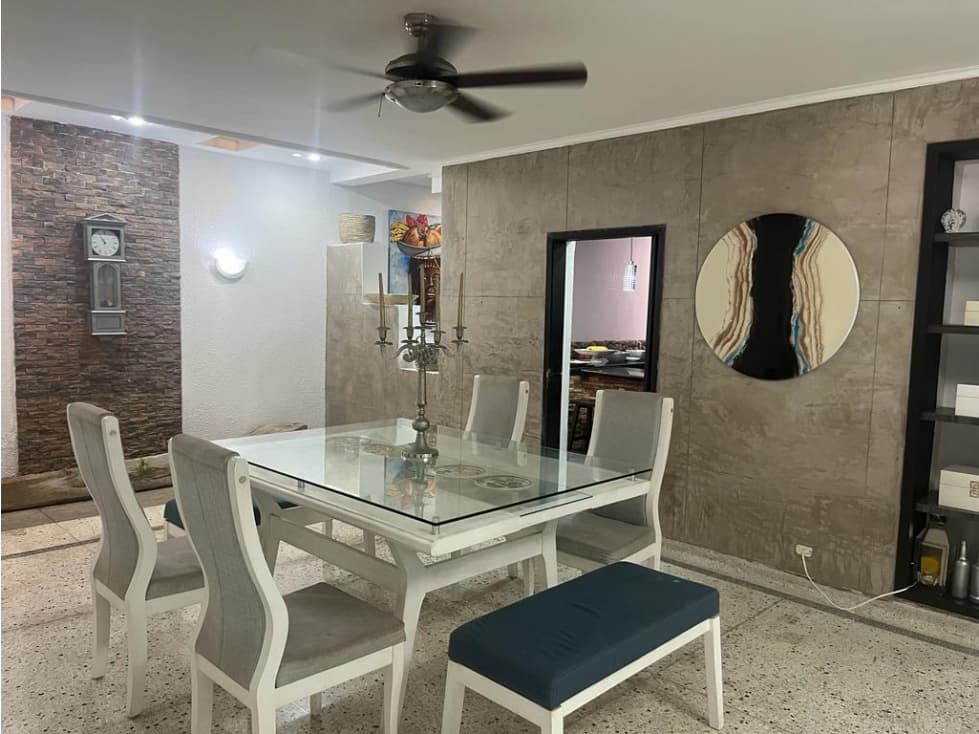 CASA EN ALQUILER Y VENTA EN RIOMAR - 1