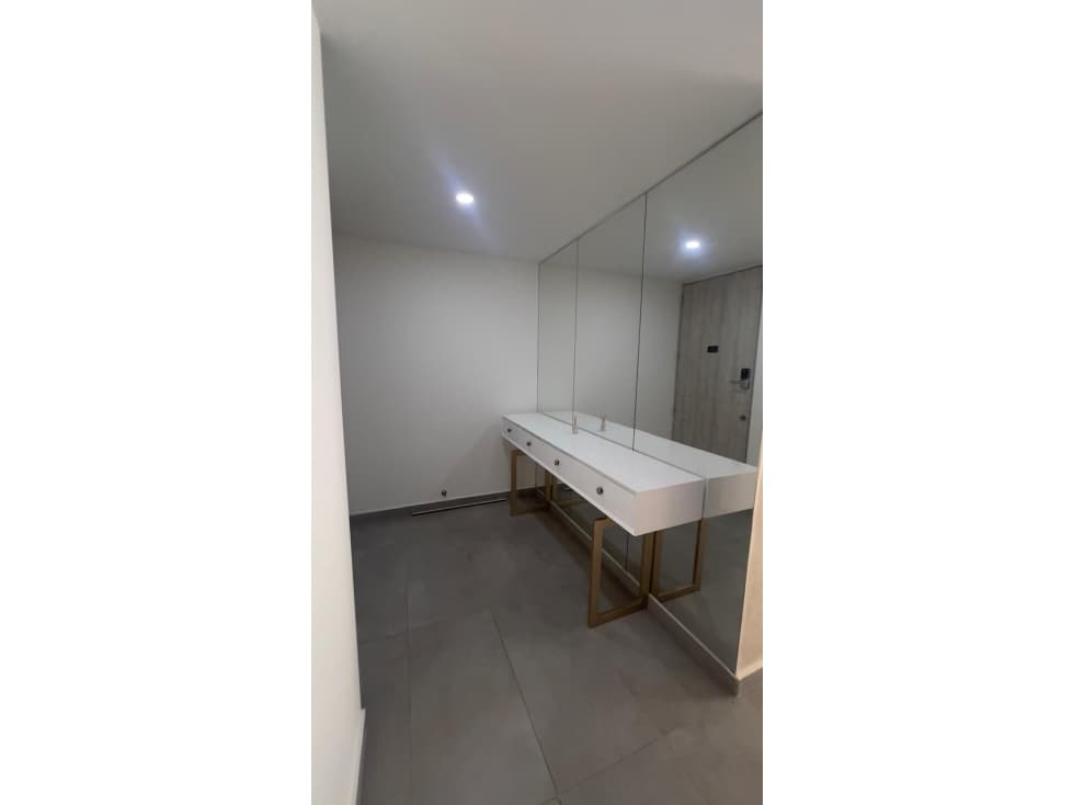 SE ARRIENDA APARTAMENTO DUPLEX EN EL BARRIO EL GOLF - 1