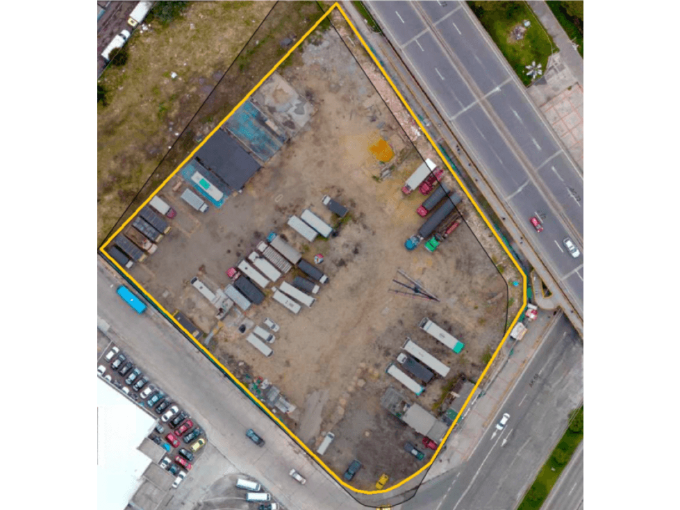 LOTE ESQUINERO DE 5.613 M² EN ARRIENDO, SECTOR COMERCIAL E INDUSTRIAL - 1