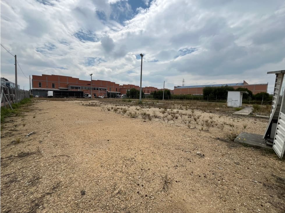 SE ARRIENDA LOTE 3.113 M2 MOSQUERA - 1