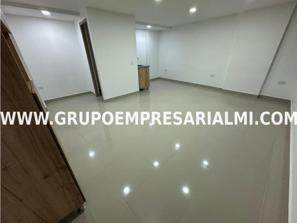 ACOGEDORA OFICINA EN ARRIENDO - SECTOR DE SANTA ANA COD: 33261 - 1