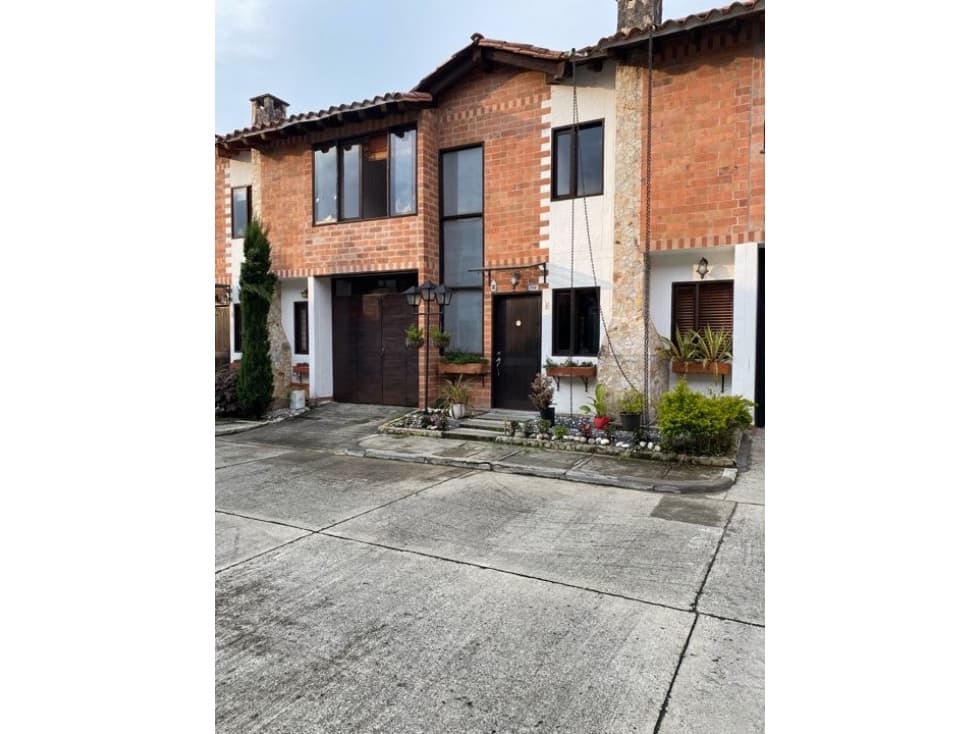 Venta de casa en el Retiro - 1