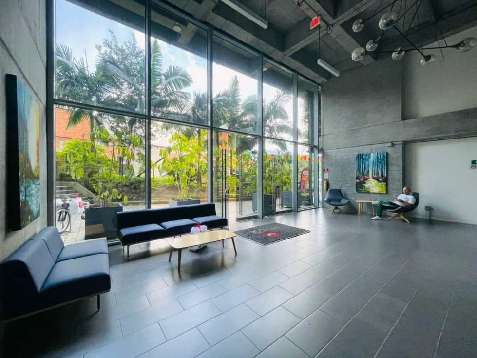 ARRIENDO OFICINA GRANDE CENTRO EMPRESARIAL. SABANETA - 1
