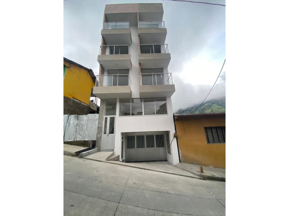 VENDO APARTAESTUDIO EDIFICIO AMARELLO, CALDAS MANZANARES - 1
