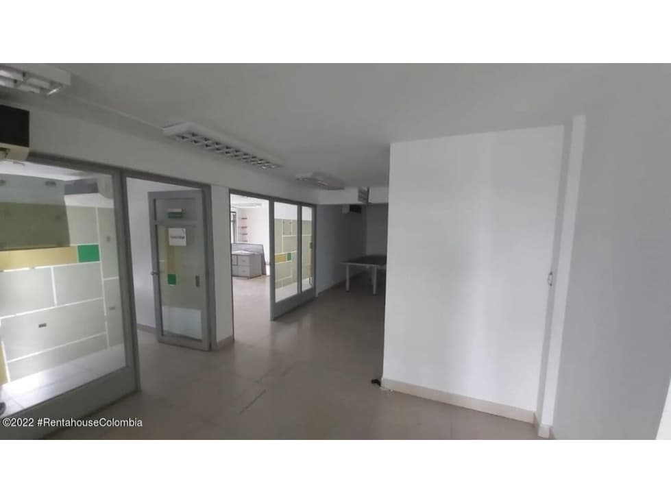 Comercial en El Buque RAH CO: 22-2331 - 1