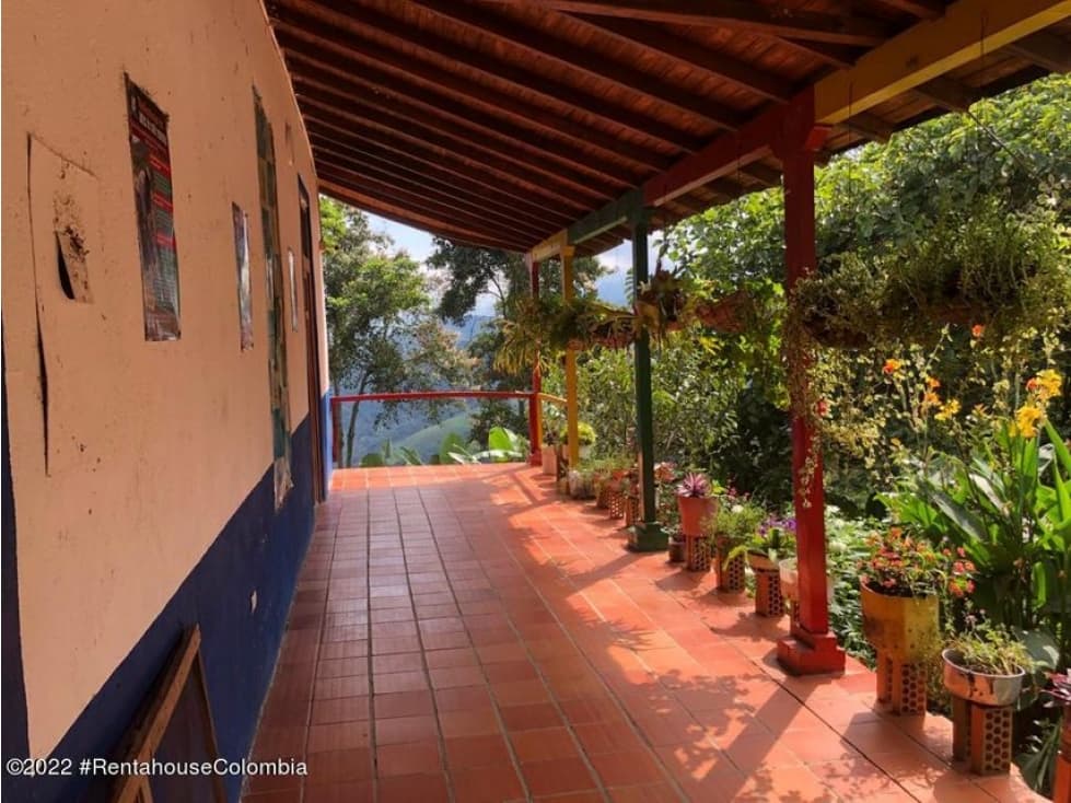 Casa en Vereda La Montuosa S.G 23-1086 - 1