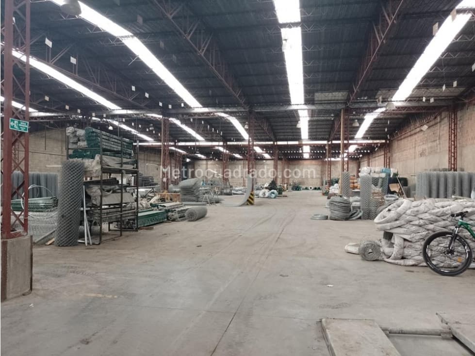 BODEGA EN VENTA Y ARRIENDO EN SOACHA-CAZUCA 4.000 M2 - 1