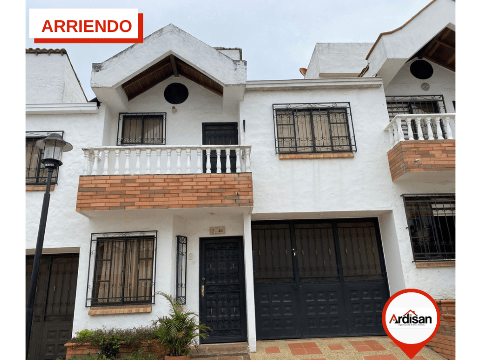 ARRIENDO CASA DE 3 PISOS AMOBLADA SANTA CLARA II - 1