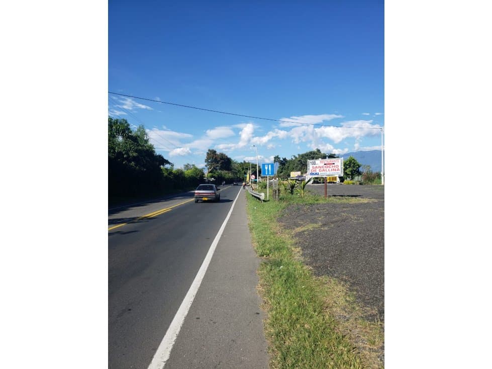 VENTA LOTE Y LOCAL COMERCIAL VÍA PANAMERICANA - 1