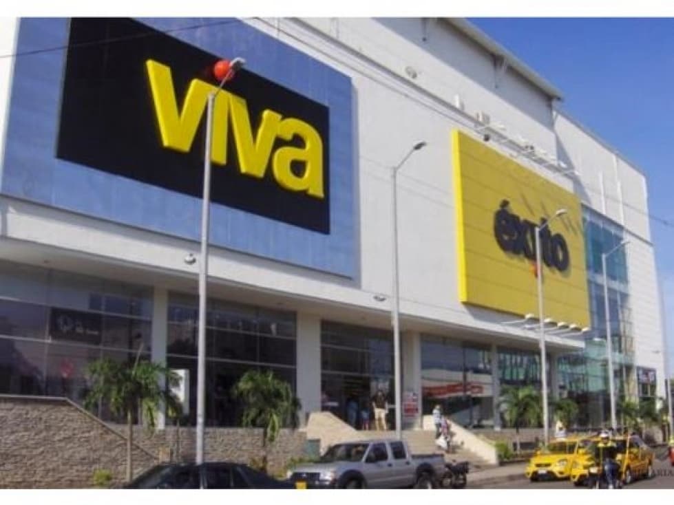 Local en Venta ubicado en el centro comercial Viva- Barrancabermeja - 1