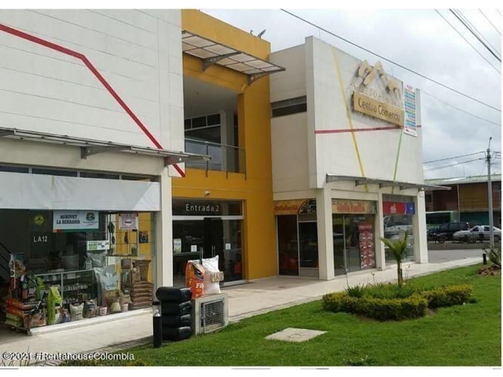 Comercial en Cerro Fuerte RAH CO: 23-123 - 1