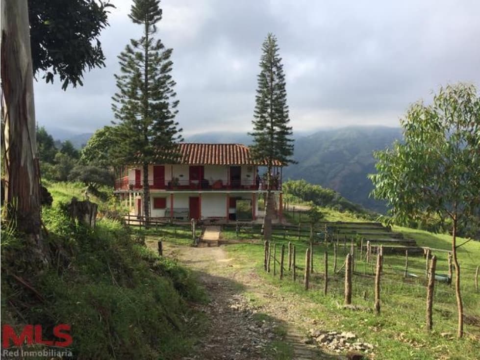Finca en venta en Santa Barbara Antioquia(MLS#216662) - 1