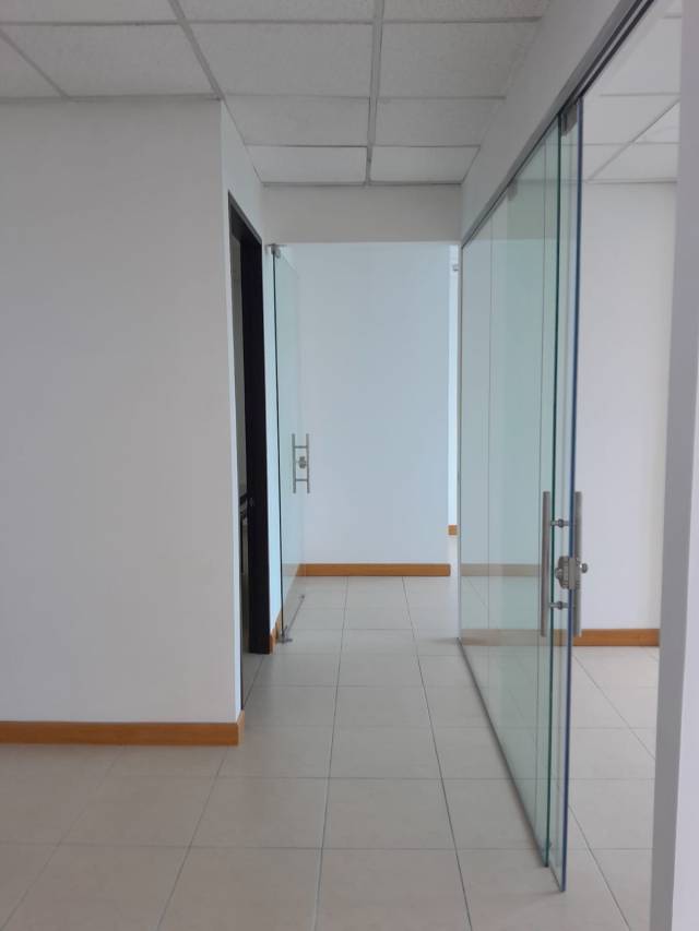 ARRIENDO HERMOSA OFICINA Y ESPACIOSA EN EXCLUSIVA ZONA DE BOGOTA CHICO NORTE - 8