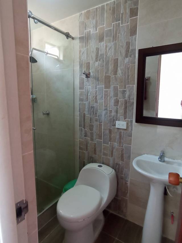 ¡SE VENDE REMODELADO HERMOSO APARTAMENTO EN EXCELENTE UBICACIÓN! - 8