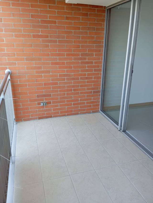 APARTAMENTO EN VENTA - 4